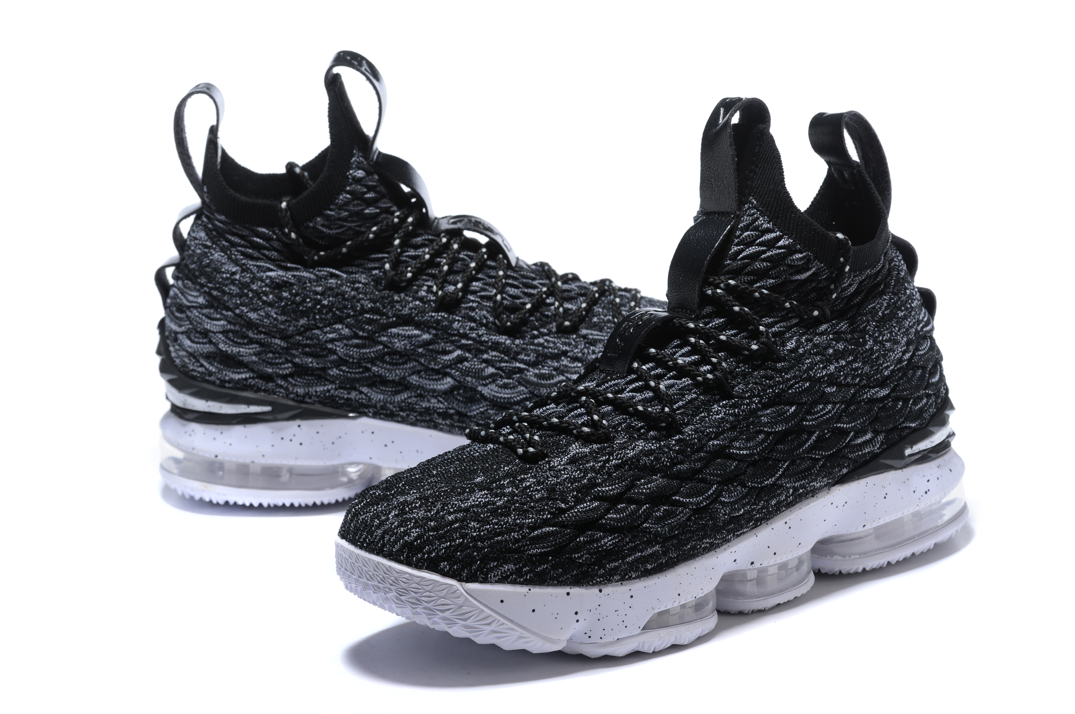 LEBRON XV [H. 1] - Cliquez sur l'image pour la fermer